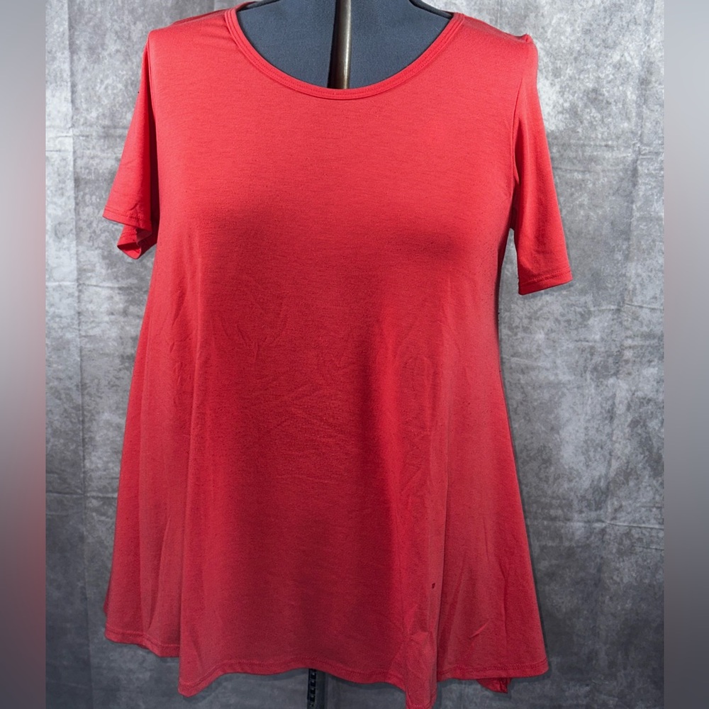 LuLaRoe 2XL Coral Perfect Tee